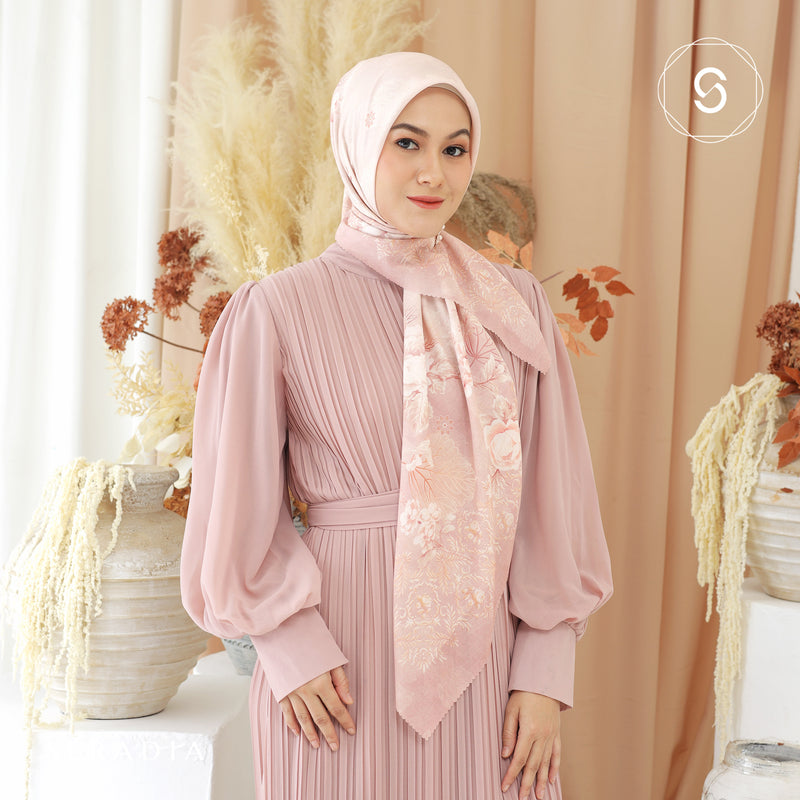 Seradia Hijab Segi Empat Harina