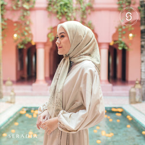 Seradia Hijab Segi Empat Rumi