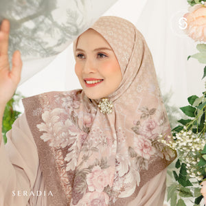 Seradia Hijab Segi Empat Aruni