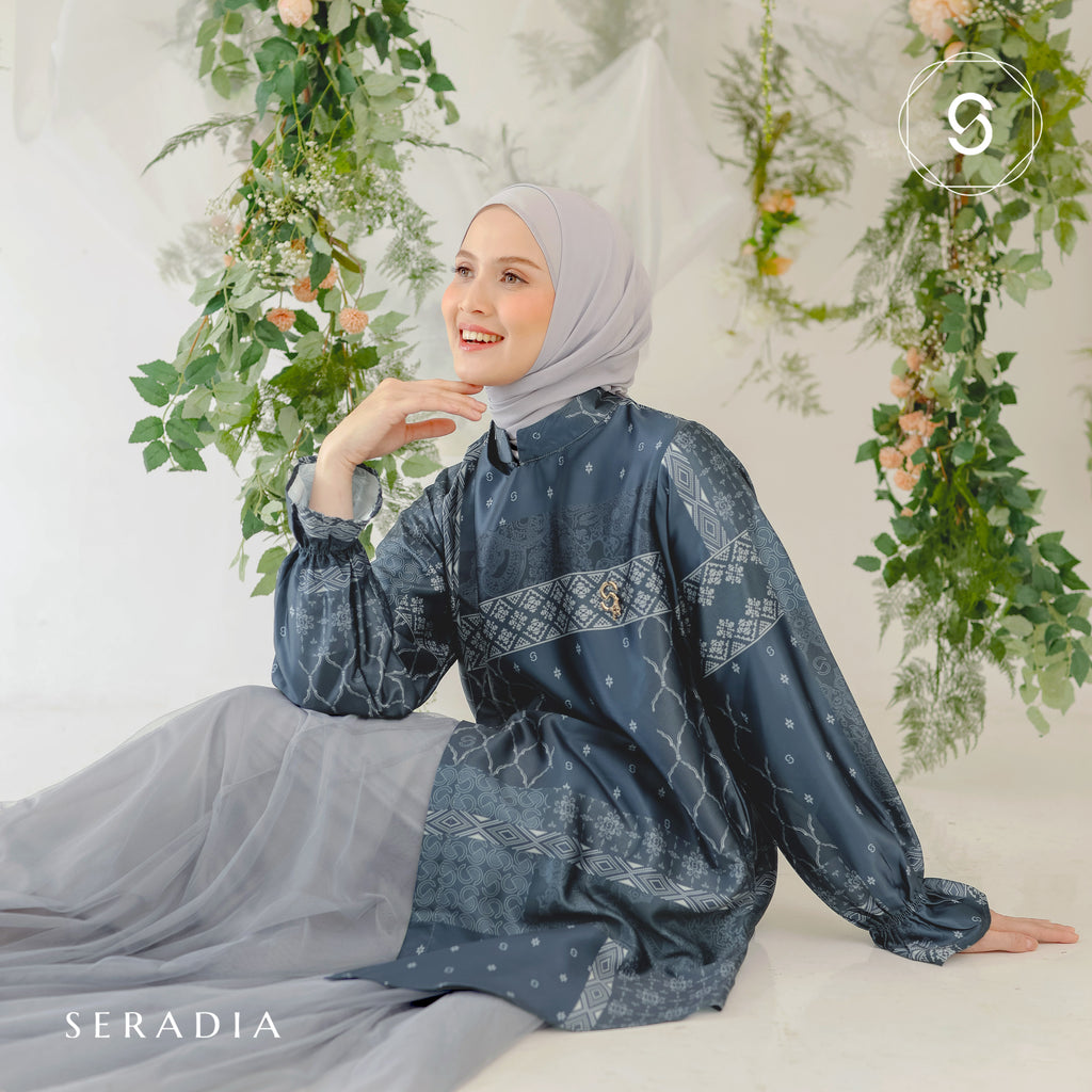 Seradia Adena Blouse - Navy