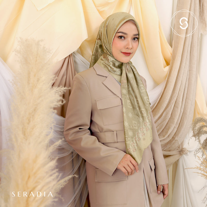 Seradia Hijab Segi Empat Maha Scarf