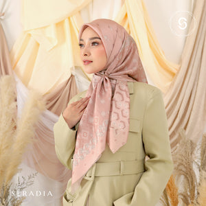 Seradia Hijab Segi Empat Maha Scarf