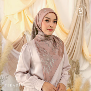 Seradia Hijab Segi Empat Maha Scarf