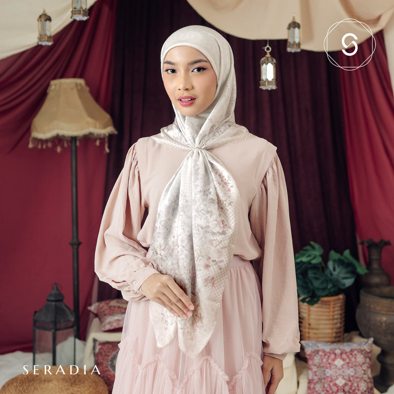 Seradia Hijab Segi Empat Zora Scarf - Classic Collection