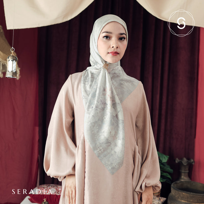 Seradia Hijab Segi Empat Becara Scarf - Timeless Collection