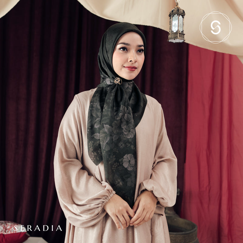 Seradia Hijab Segi Empat Becara Scarf - Timeless Collection