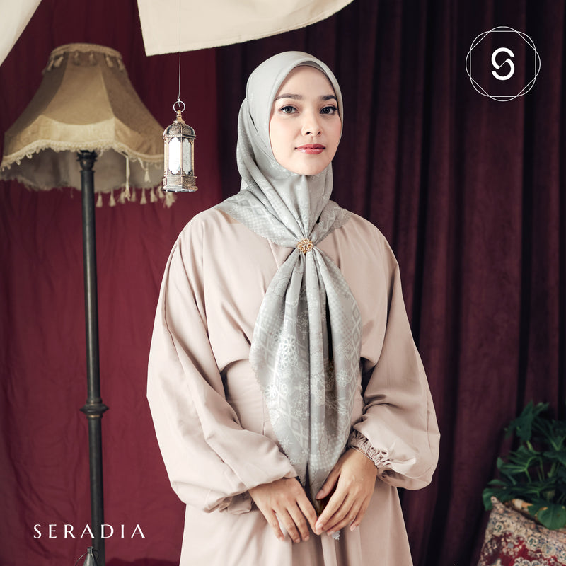 Seradia Hijab Segi Empat Magani Scarf - Classic Collection
