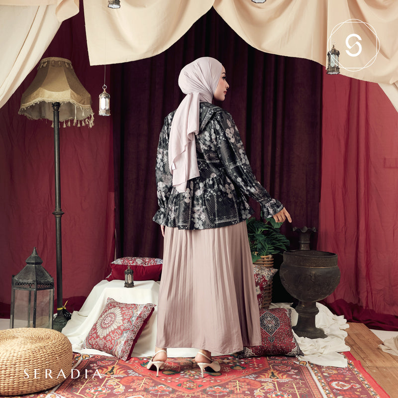 Seradia Rashiqa Blouse - Black