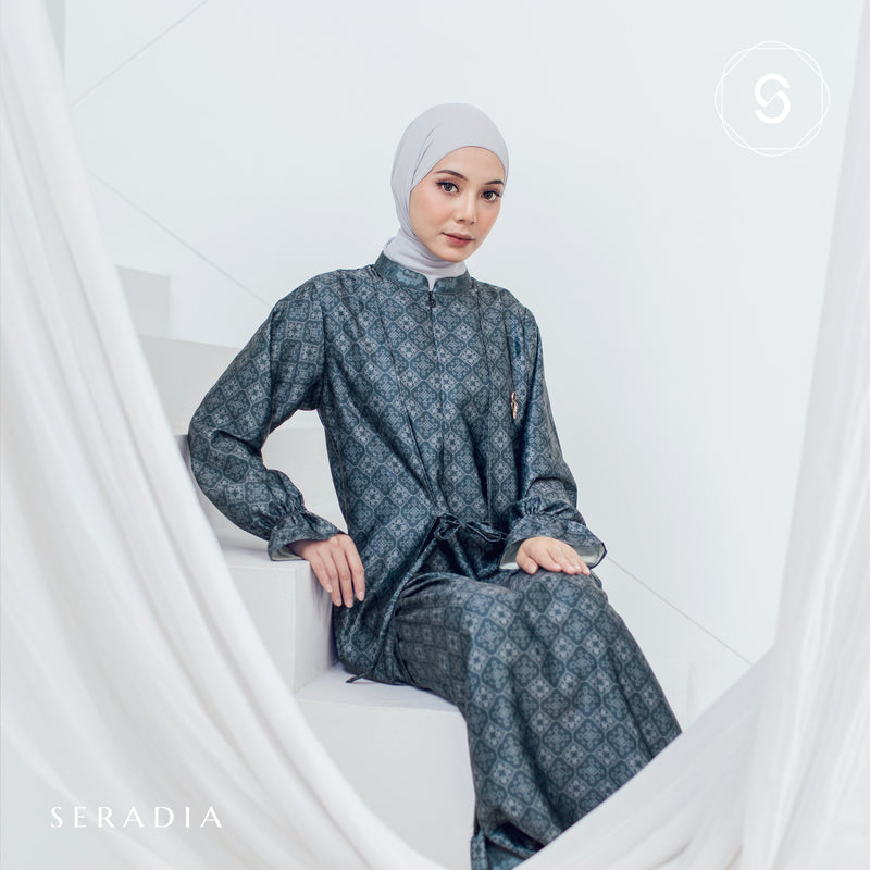 Seradia Aira Dress - Navy