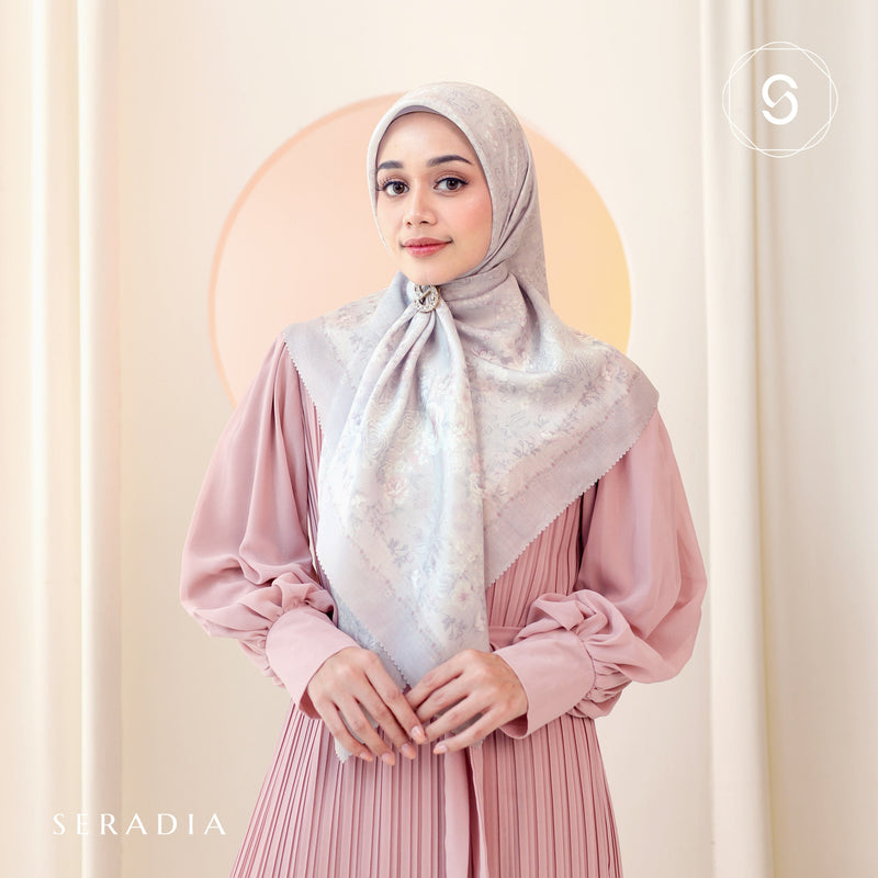 Seradia Hijab Segi Empat - Raveena