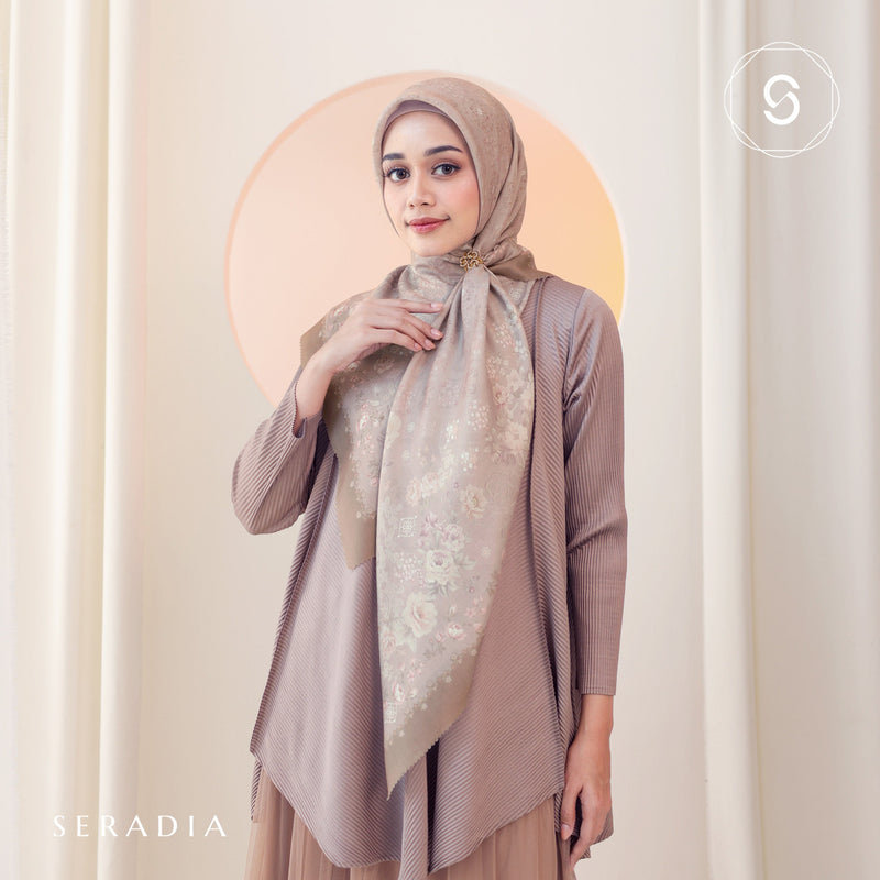Seradia Hijab Segi Empat - Raveena