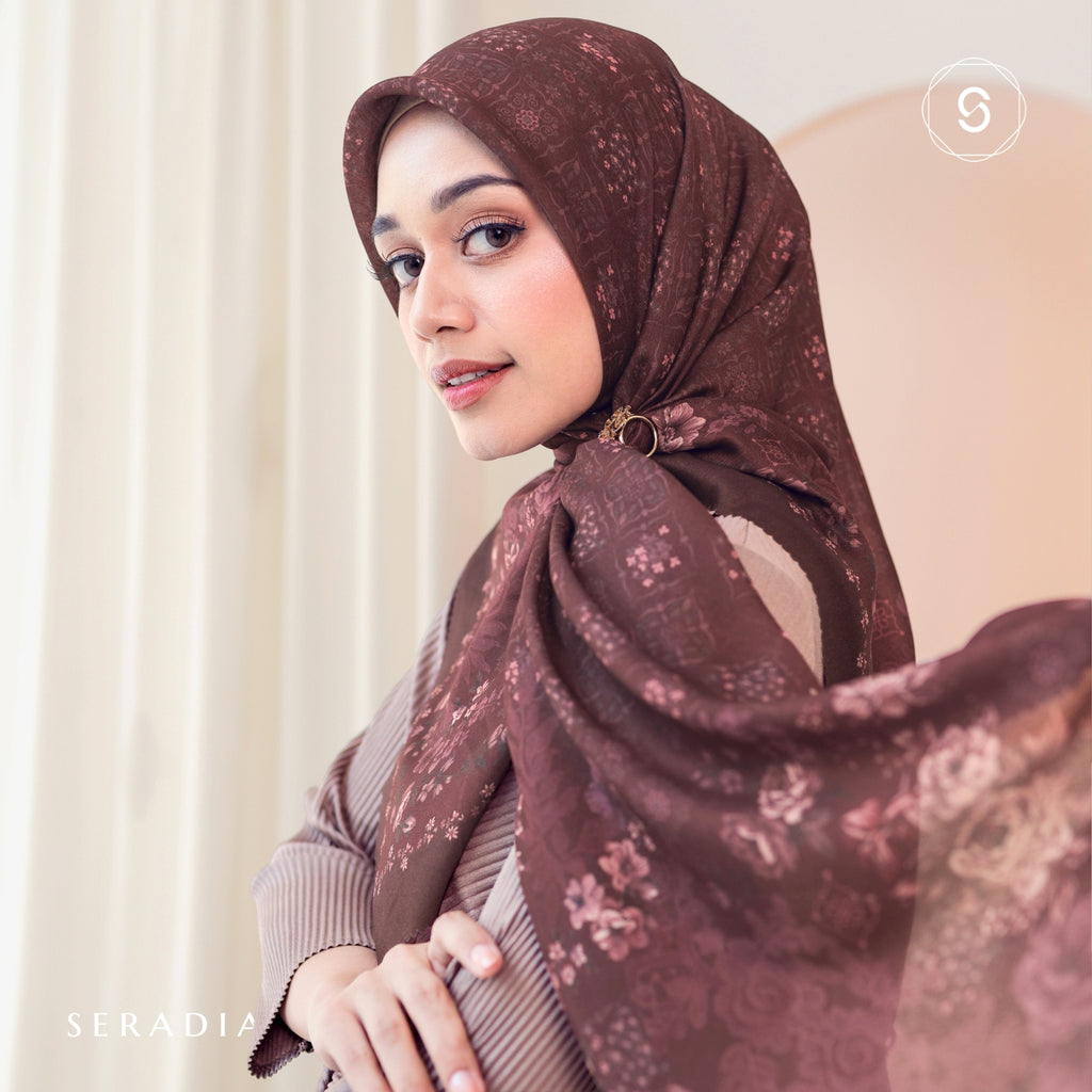 Seradia Hijab Segi Empat - Raveena