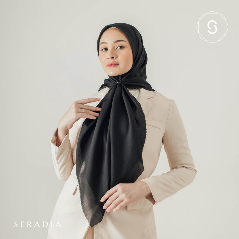 Hijab Segi Empat Plaindayscarf Seradia