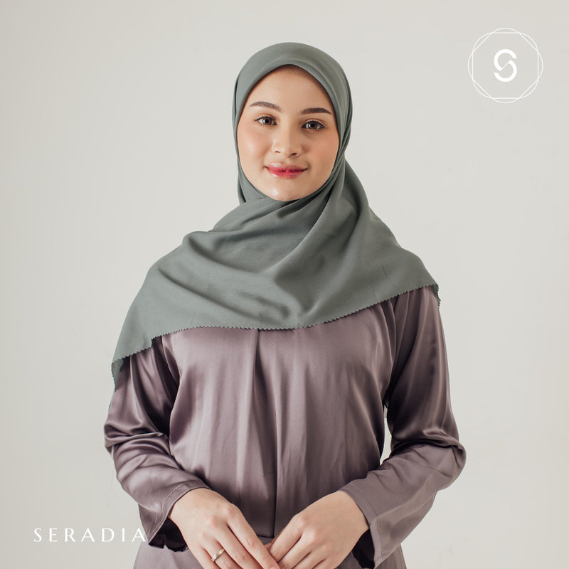 Hijab Segi Empat Plaindayscarf Seradia