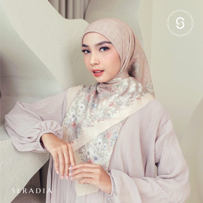 Seradia Hijab Segi Empat Savara Scarf - Timeless Collection