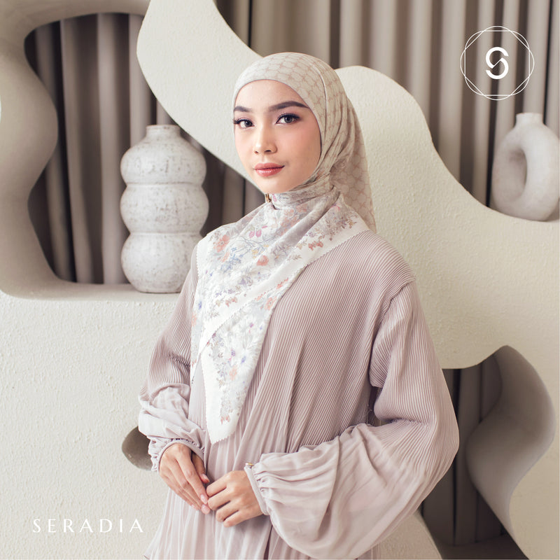 Seradia Hijab Segi Empat Savara Scarf - Timeless Collection