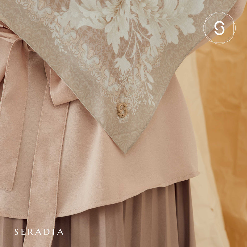 Seradia Hijab Segi Empat Syar'i Radhia