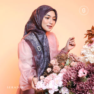 Seradia Hijab - Segi Empat Motif Haima - Classic Collection