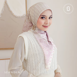 Seradia Hijab - Segi Empat Motif Tesra Timeless Collection