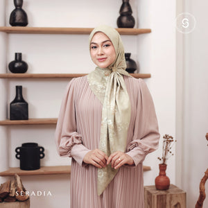 Seradia - Hijab Segi Empat Motif Sheina - Petals of June