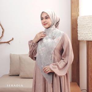 Seradia Hijab Segi Empat Samala - Syar'i Collection Petals of June