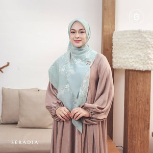 Seradia Hijab Segi Empat Samala - Syar'i Collection Petals of June