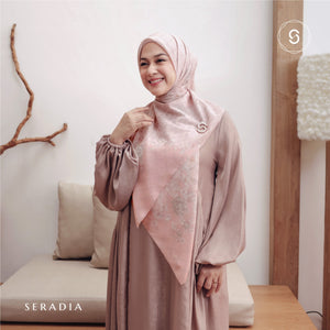 Seradia Hijab Segi Empat Samala - Syar'i Collection Petals of June