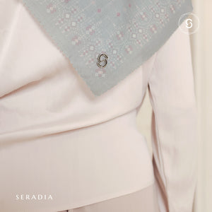 Seradia Hijab - Segi Empat Motif Kanira - Timeless Collection