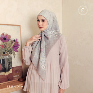 Seradia Hijab - Segi Empat Motif Lemira - Timeless Collection