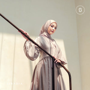 Seradia Hijab - Segi Empat Motif Gamiya- Timeless Collection