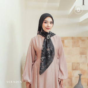 Seradia Hijab - Segi Empat Motif Gamiya- Timeless Collection