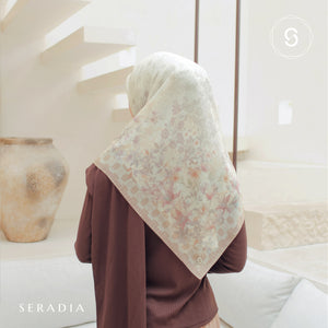 Seradia Hijab - Segi Empat Motif Hakira - Timeless Collection