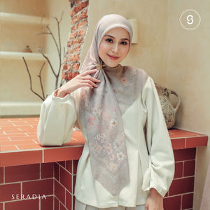 Seradia Hijab - Segi Empat Motif Panima Timeless Collection