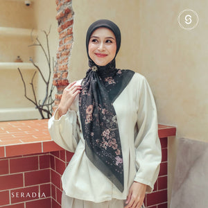 Seradia Hijab - Segi Empat Motif Panima Timeless Collection
