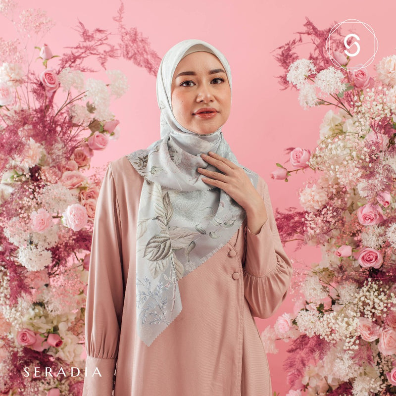 Seradia Hijab Segi Empat Minara