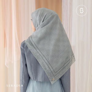 Seradia Hijab Segi Empat Monogram 2.0