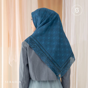 Seradia Hijab Segi Empat Monogram 2.0