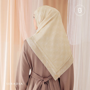 Seradia Hijab Segi Empat Monogram 2.0