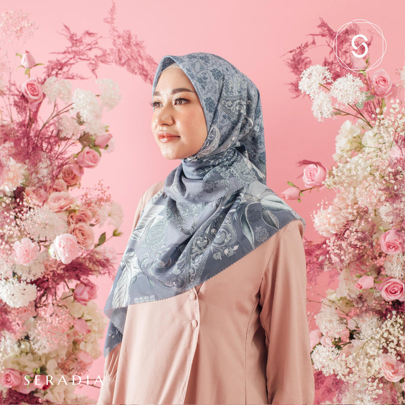 Seradia Hijab Segi Empat Minara