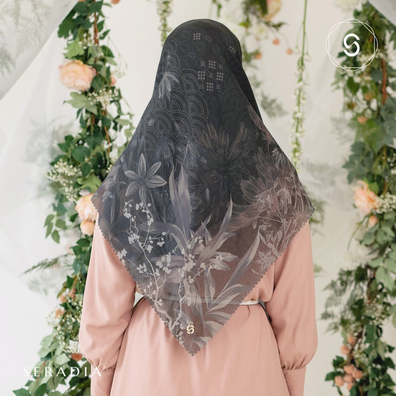 Seradia Hijab Segi Empat Hasya