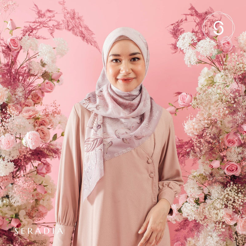 Seradia Hijab Segi Empat Minara