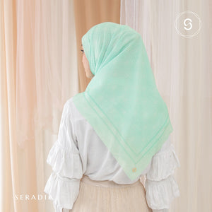 Seradia Hijab Segi Empat Monogram 2.0