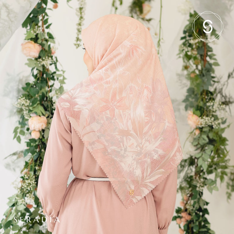 Seradia Hijab Segi Empat Hasya
