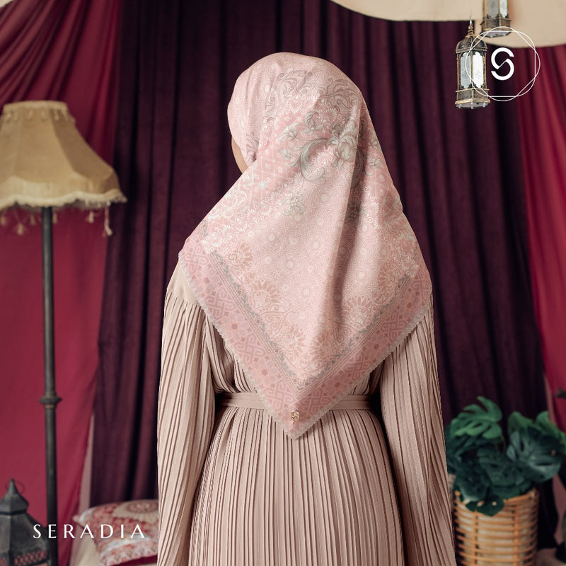 Seradia Hijab Segi Empat Maira Collection