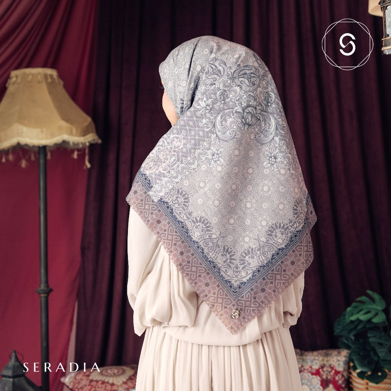 Seradia Hijab Segi Empat Maira Collection