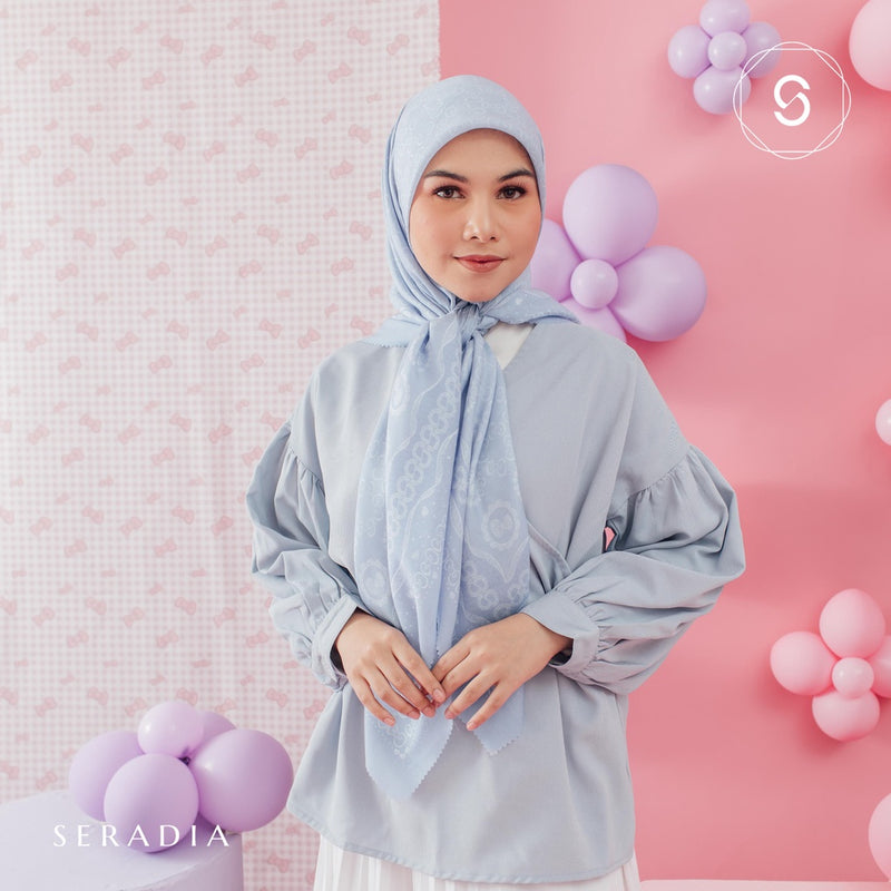 Seradia Hijab Segi Empat Companion Monogram