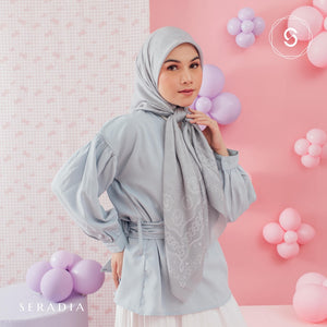 Seradia Hijab Segi Empat Companion Monogram