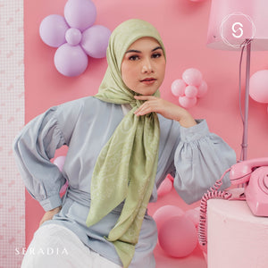 Seradia Hijab Segi Empat Companion Monogram