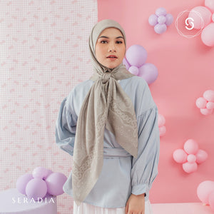 Seradia Hijab Segi Empat Companion Monogram